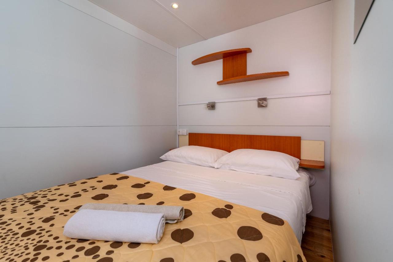 'Olive Grove' Camping House-Near The Beach Divulje Exterior foto